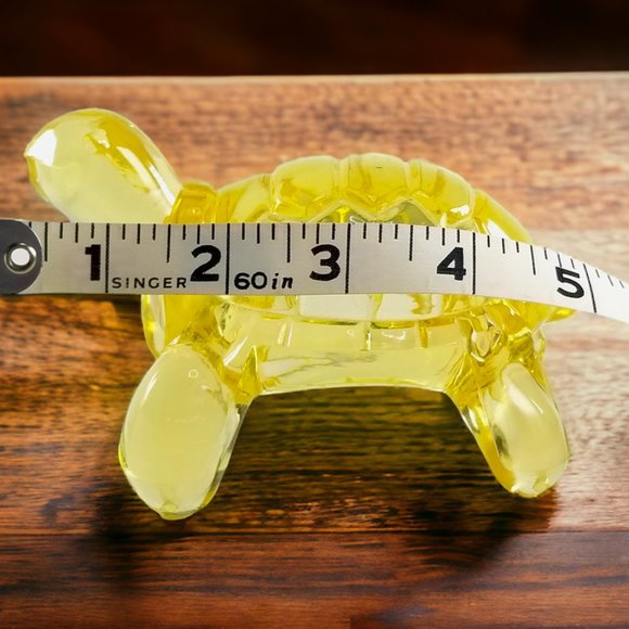Vintage Yellow Lucite Acrylic Feng Shui Longevity Turtle Tortoise  Figurine - Picture 5 of 9